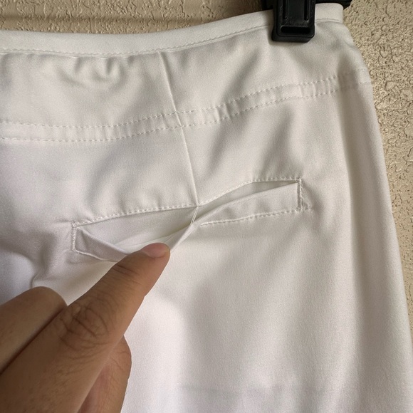 Nike Women's Cropped Pants Size Medium White With Bottom Stripes Capris - Picture 15 of 15